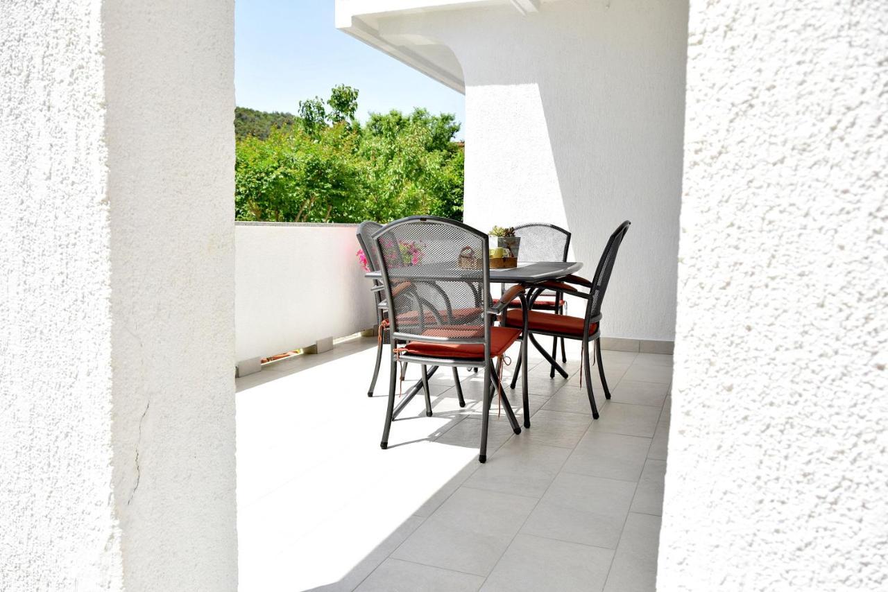 James Bond Apartments Palit ภายนอก รูปภาพ